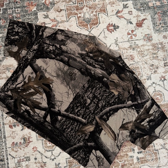 Darcsport women’s ultra wide camo cropped tee - Picture 3 of 4